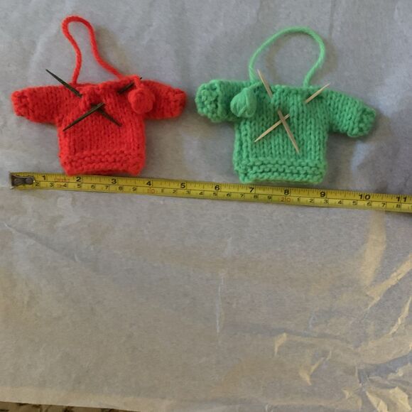 2 Vintage Hand Knit Christmas Tree Ornaments Mini Red Green Sweaters - Picture 8 of 10